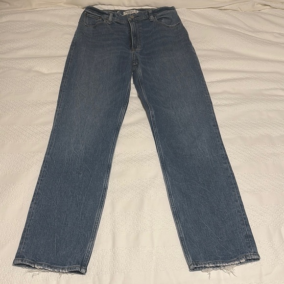 Abercrombie and Fitch The 90’s Straight Ultra High Rise size 28/6 - Picture 1 of 5